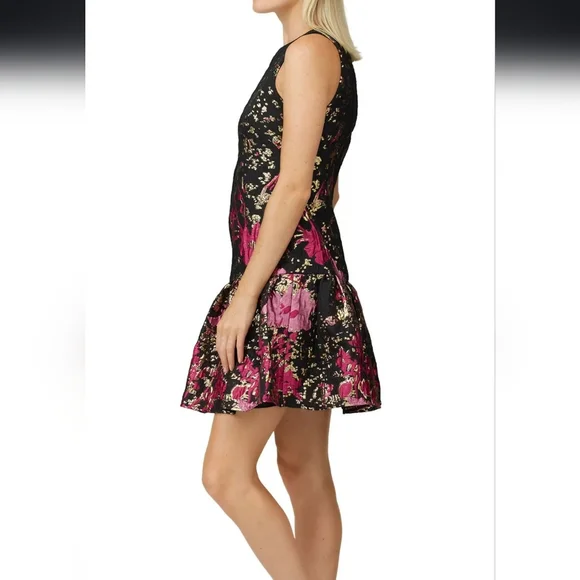 Marchesa Norte Metallic Shift Dress - Picture 2 of 7